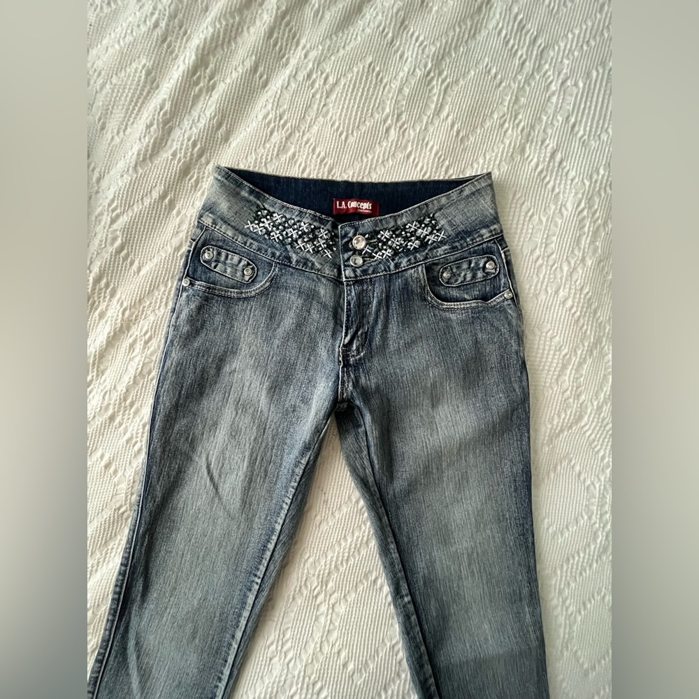 2000’s THRIFTED STYLE JEANS WITH JEWELS